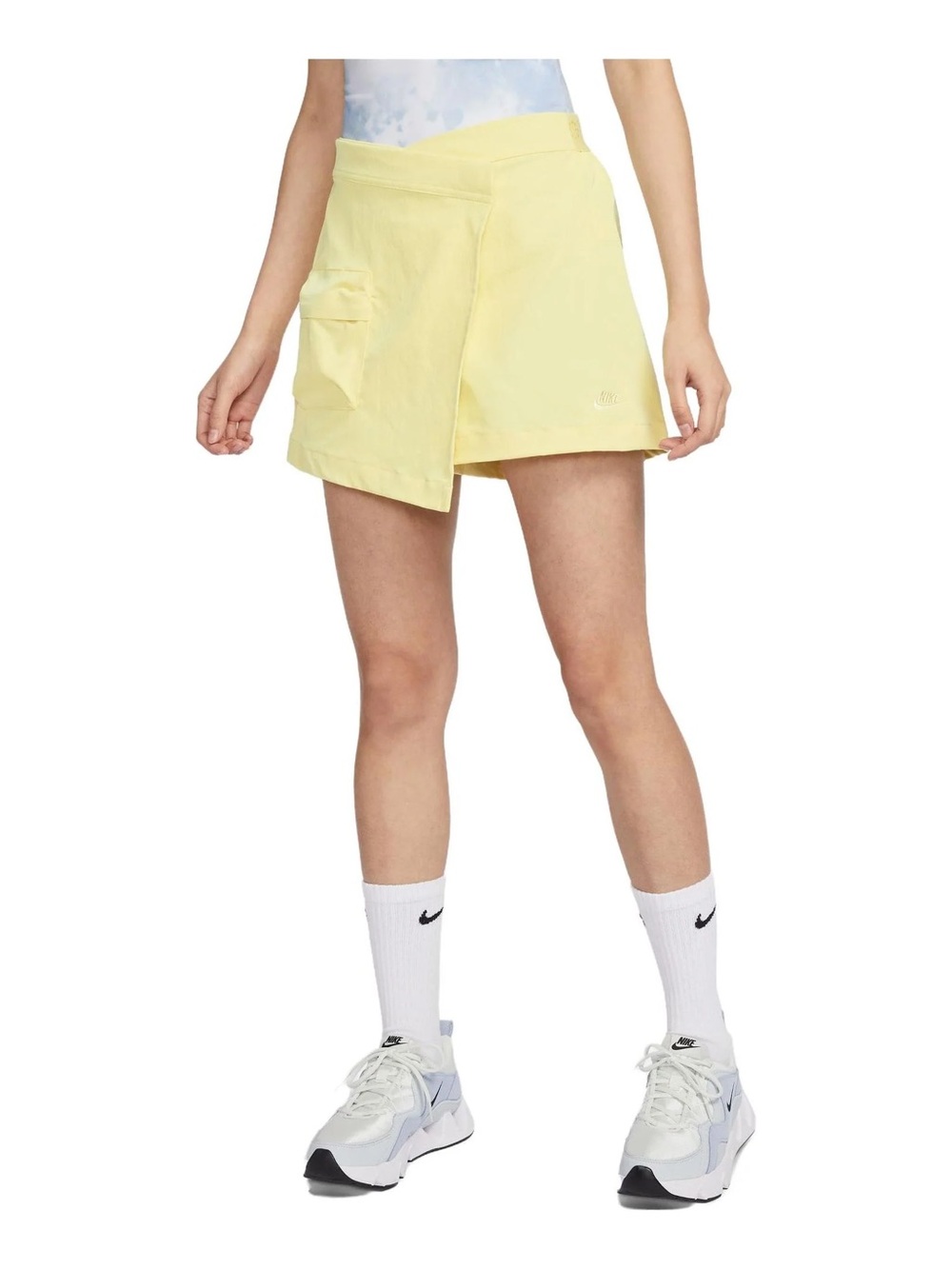 Nike Tech Skort in Yellow